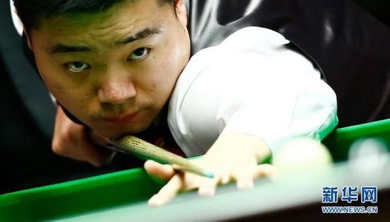 而自满与安 而自满与安