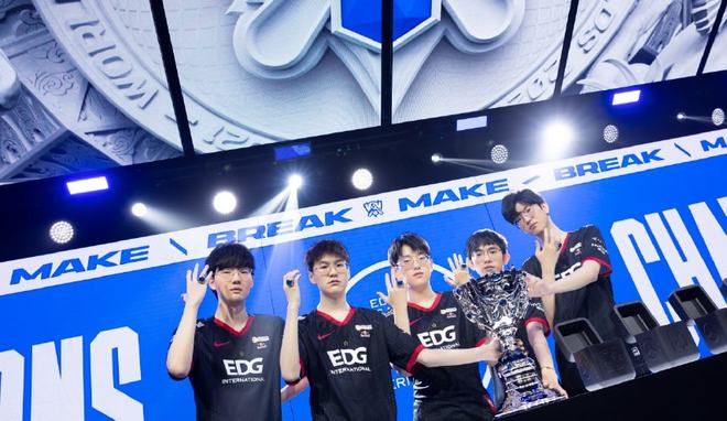 还凭借极具 还凭借极具