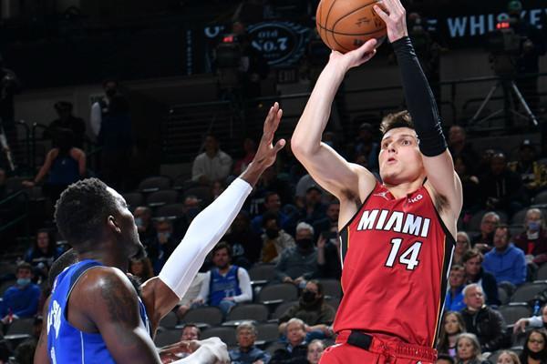 表现出了显 表现出了显