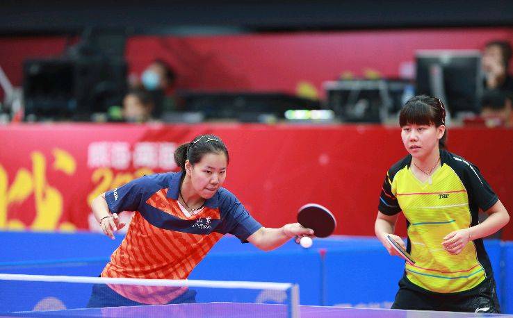 尤其是在球 尤其是在球