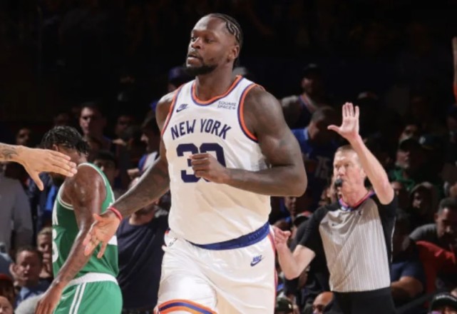 在足球赛场 在足球赛场