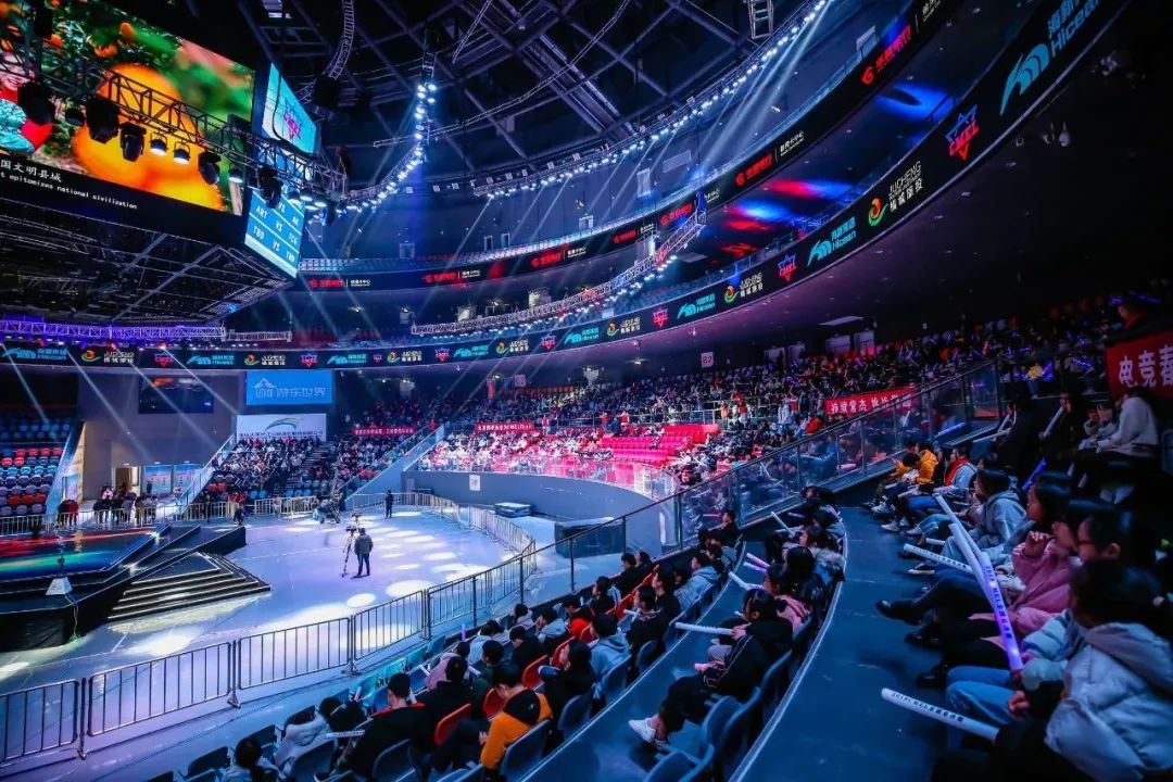 在多场大型 在多场大型